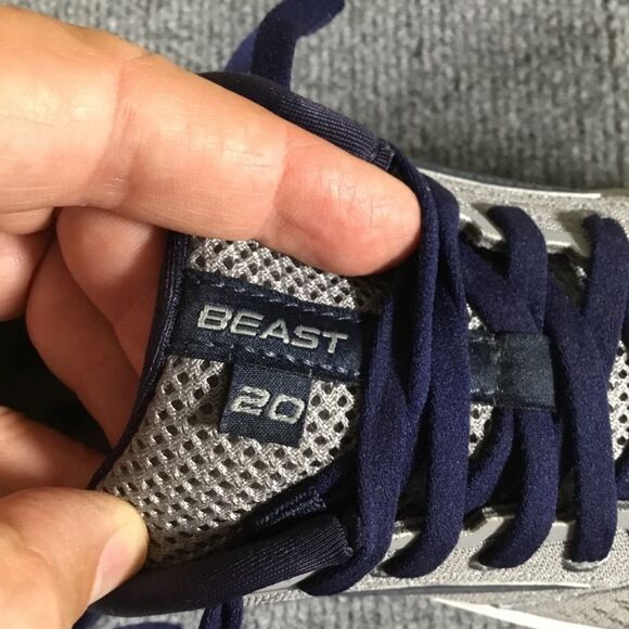 Brooks Beast 20 running shoes men’s size 9 - Picture 10 of 11